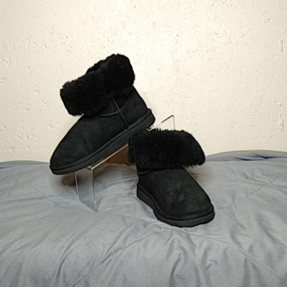 UGG Black Short Boot Keely Toggle Button Sz 4 - Picture 2 of 5